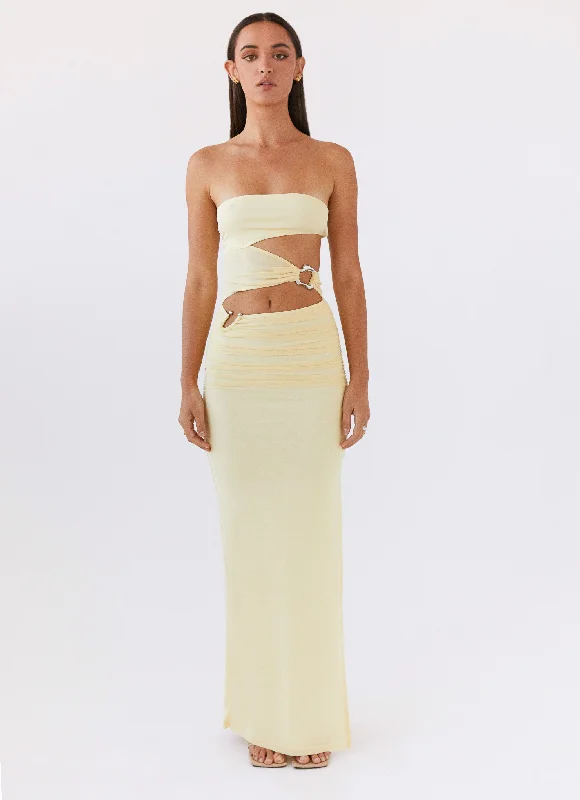 Super Bargain Into Pieces Mesh Maxi Dress - Lemon